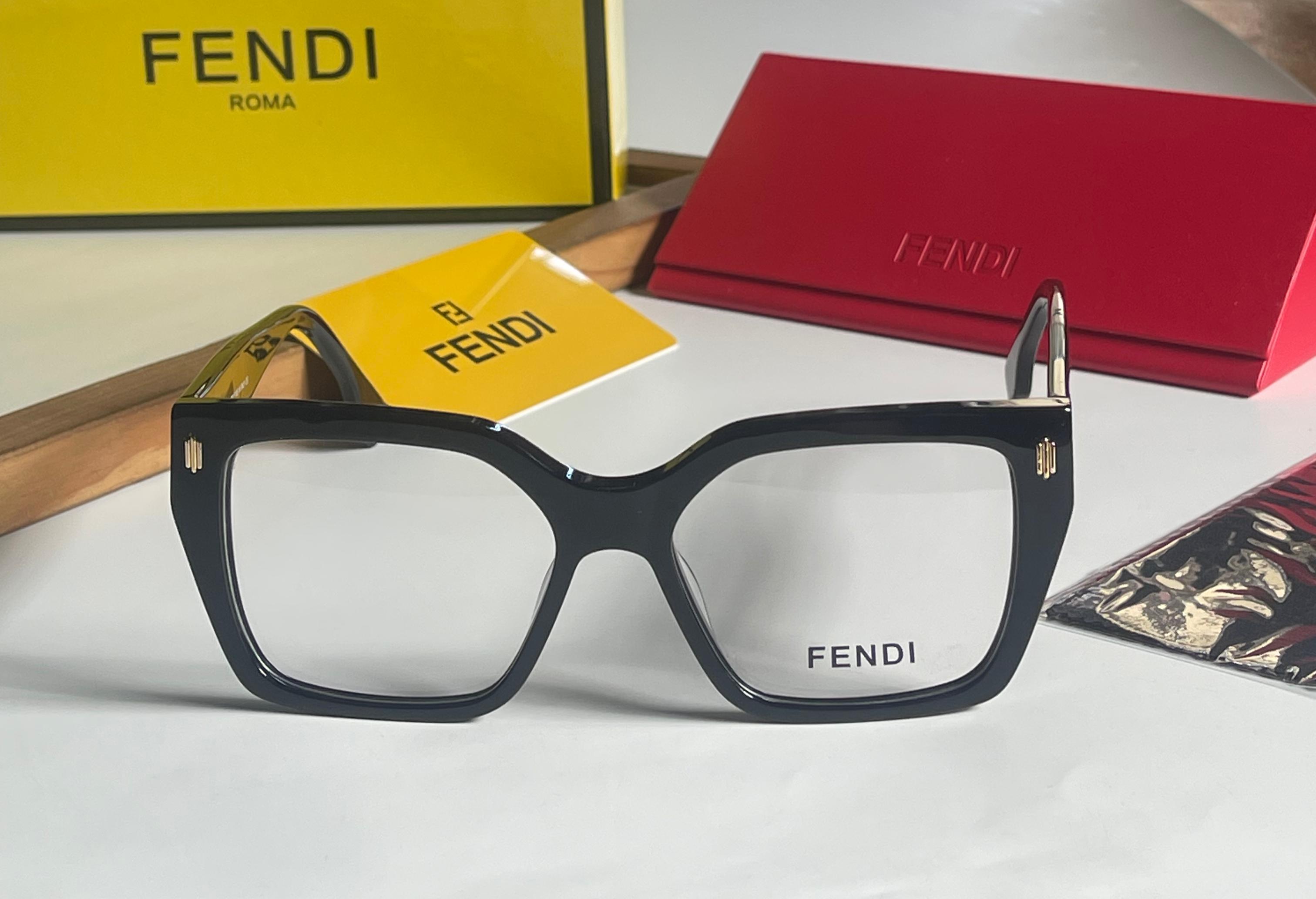 FENDI TRANSPARENT LENSE
